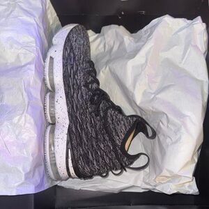 Nike LeBron 15 Ashes - 897648-002 Size 10.5